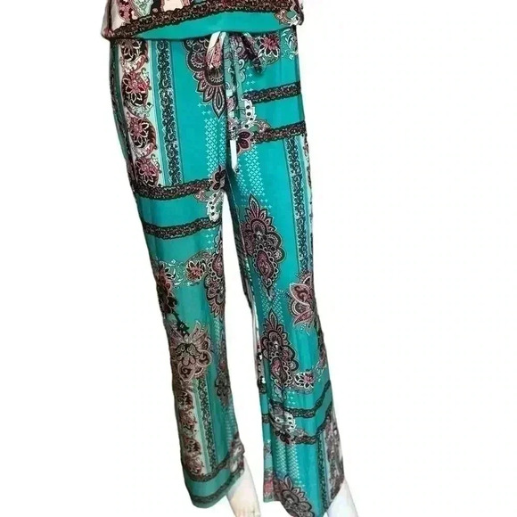 Flirty Pink floral print open back Green jumpsuit Size M - Picture 3 of 10